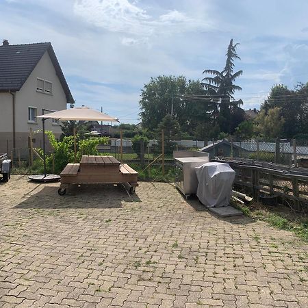 Gite Cedric Reiningue Bagian luar foto